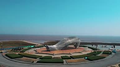 上海南汇嘴观海公园雕塑航拍视频的预览图